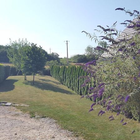 1 Chambre Privative Avec Bureau Et Cuisine Dans Maison 105 M2 Montfaucon Montfaucon  Eksteriør bilde