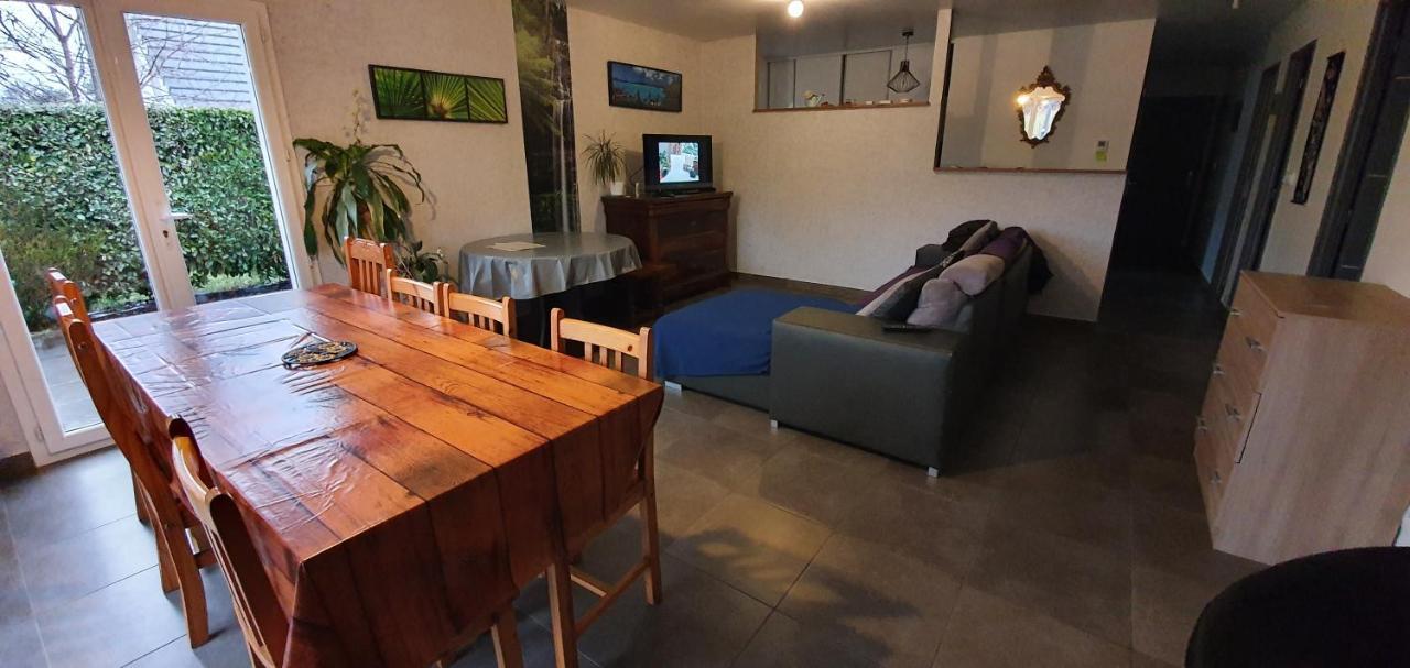 1 Chambre Privative Avec Bureau Et Cuisine Dans Maison 105 M2 Montfaucon Montfaucon  Eksteriør bilde