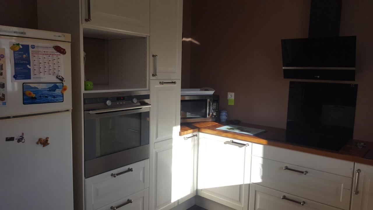 1 Chambre Privative Avec Bureau Et Cuisine Dans Maison 105 M2 Montfaucon Montfaucon  Eksteriør bilde