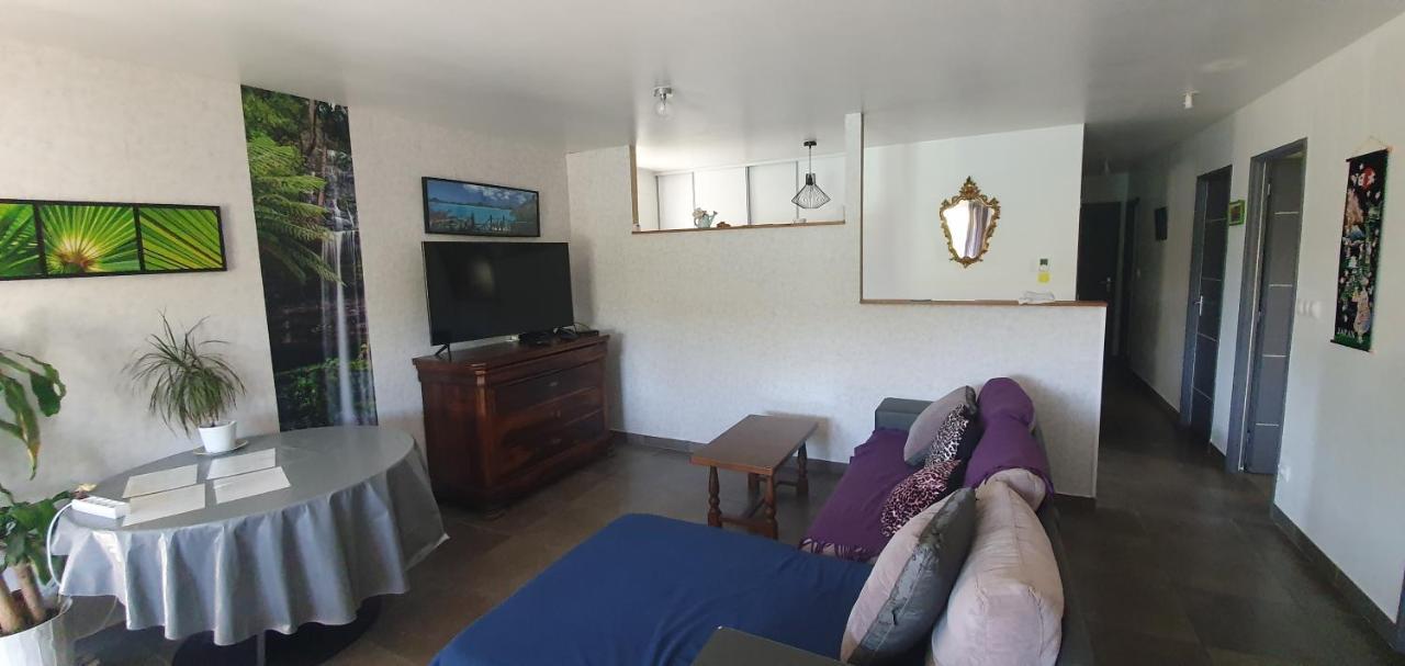 1 Chambre Privative Avec Bureau Et Cuisine Dans Maison 105 M2 Montfaucon Montfaucon  Eksteriør bilde